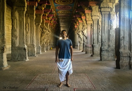 inside rameshwaram temple
